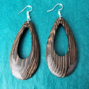 2/10$ NWOT wood teardrop statement earrings